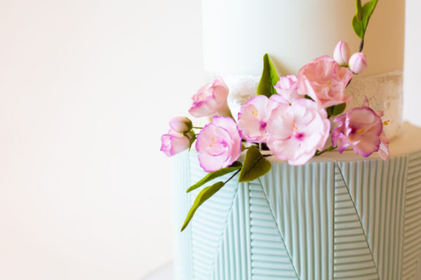 Flowers decorating on two tiered cake